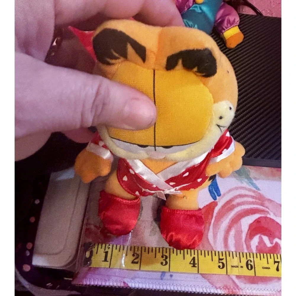 Vintage collectible GARFIELD Russell Stover Plush 8